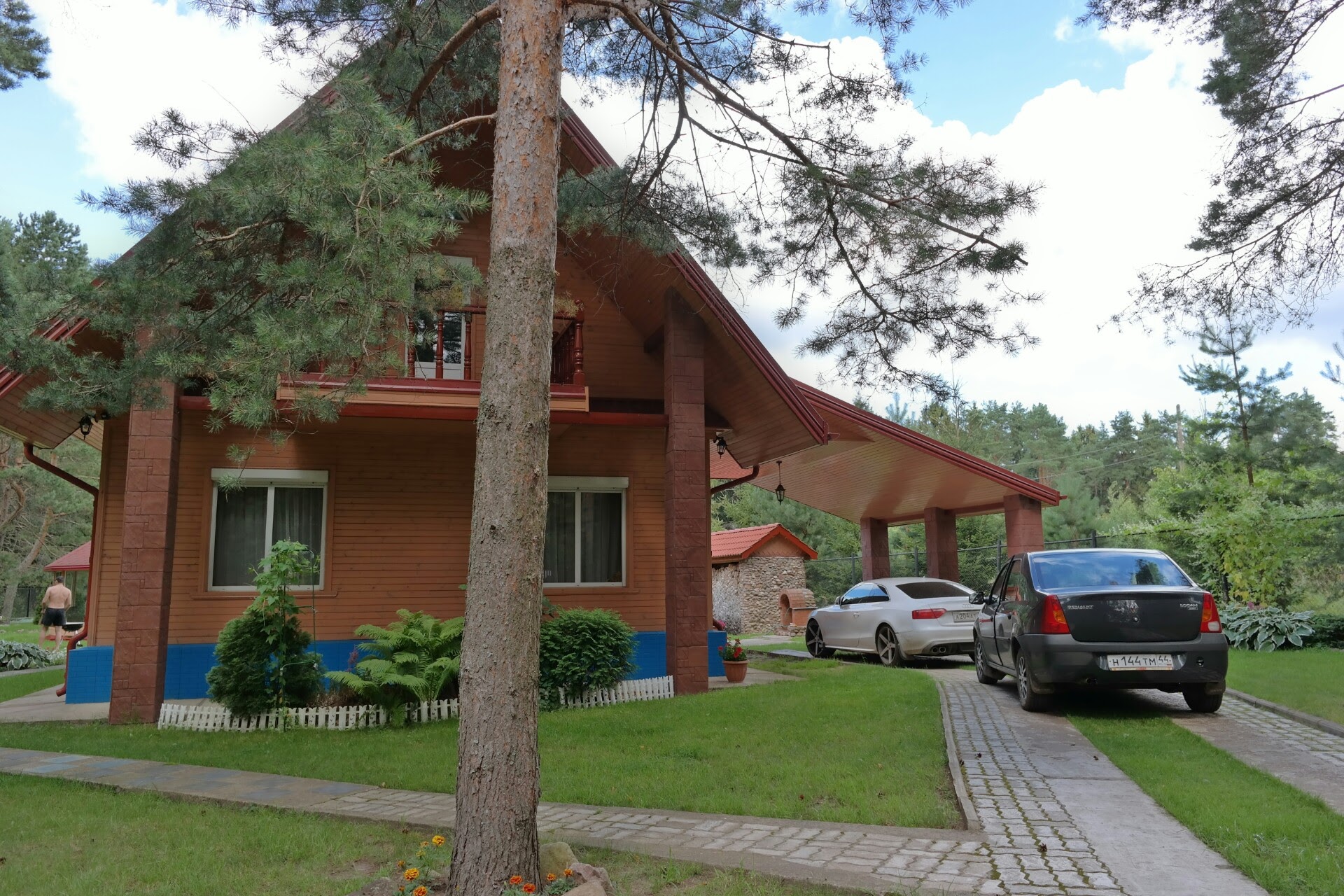Аренда на выходные, для отпуска, отметить праздник предлагается дом в г. Юрьевец (Ивановская область). Стоимость указана за сутки проживания.